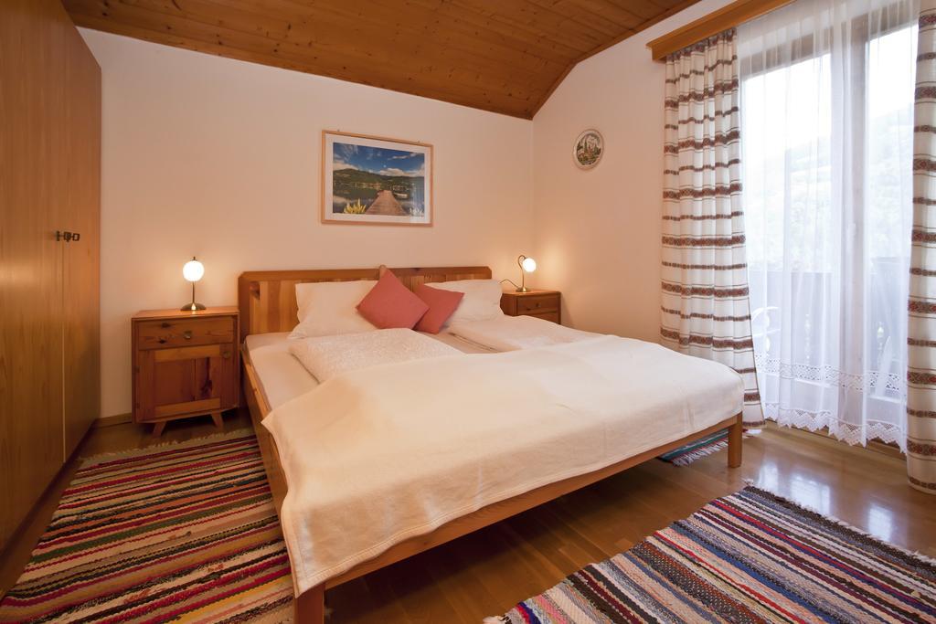 Gaestehaus Berger - Priglhof Трефен Стая снимка