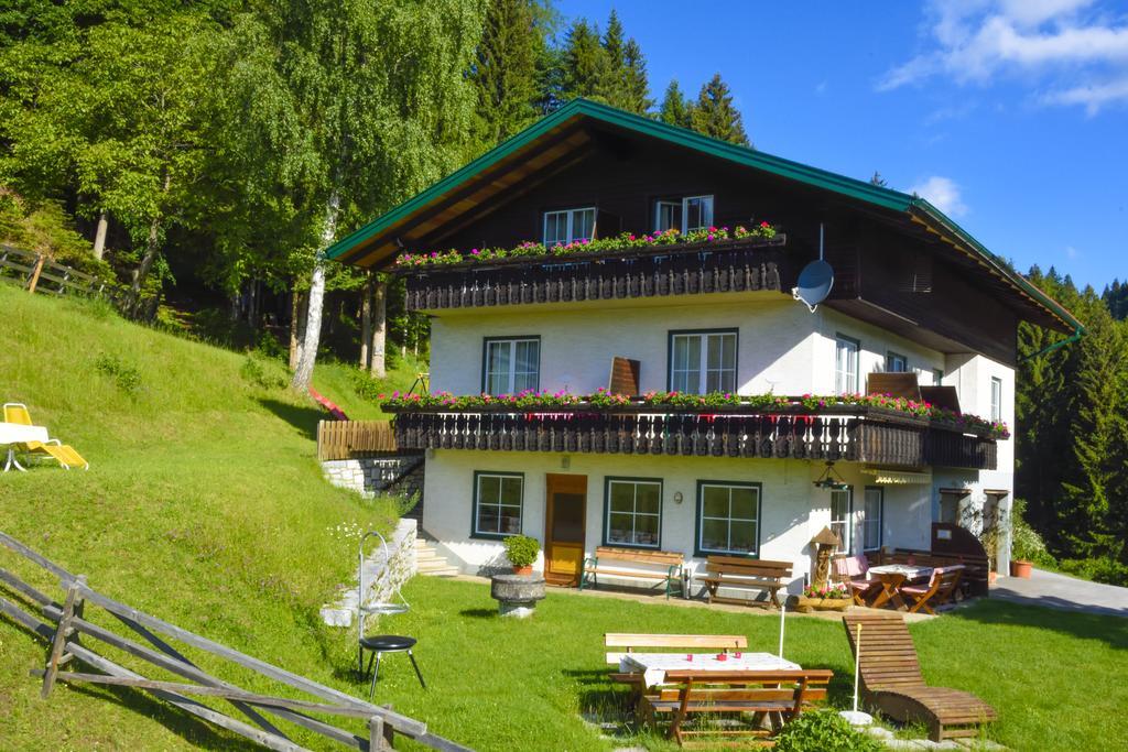 Gaestehaus Berger - Priglhof Трефен Екстериор снимка